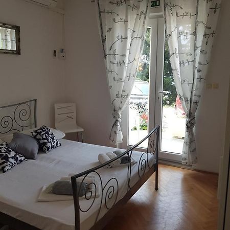 Apartments Joko Omis Luaran gambar