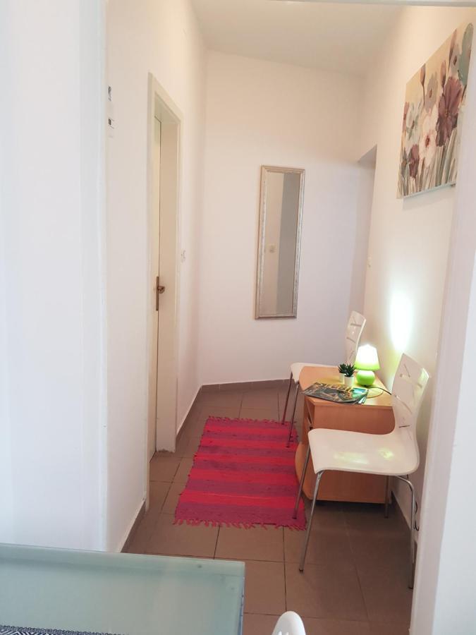 Apartments Joko Omis Luaran gambar