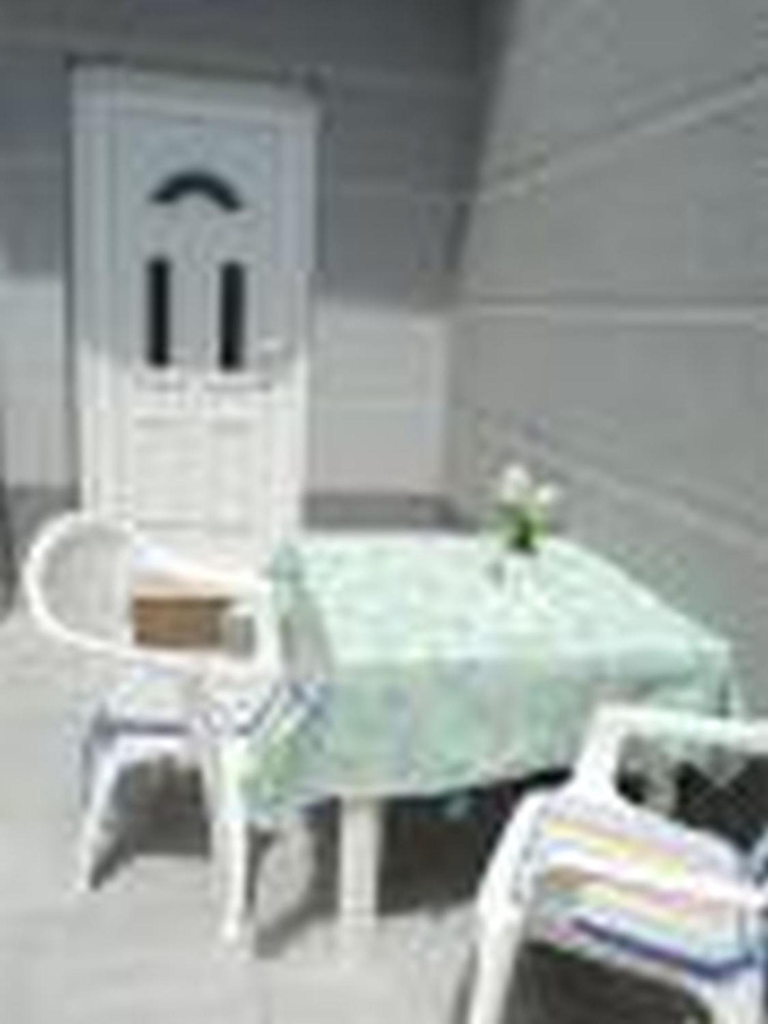 Apartments Joko Omis Bilik gambar